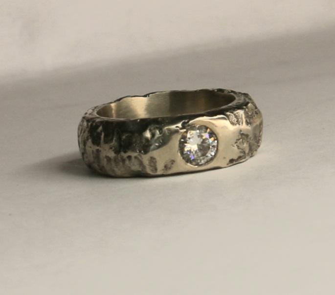 Silver ring with Moissanite size 7.5