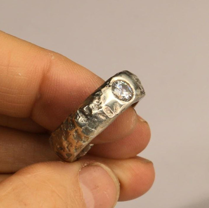 Silver ring with Moissanite size 7.5