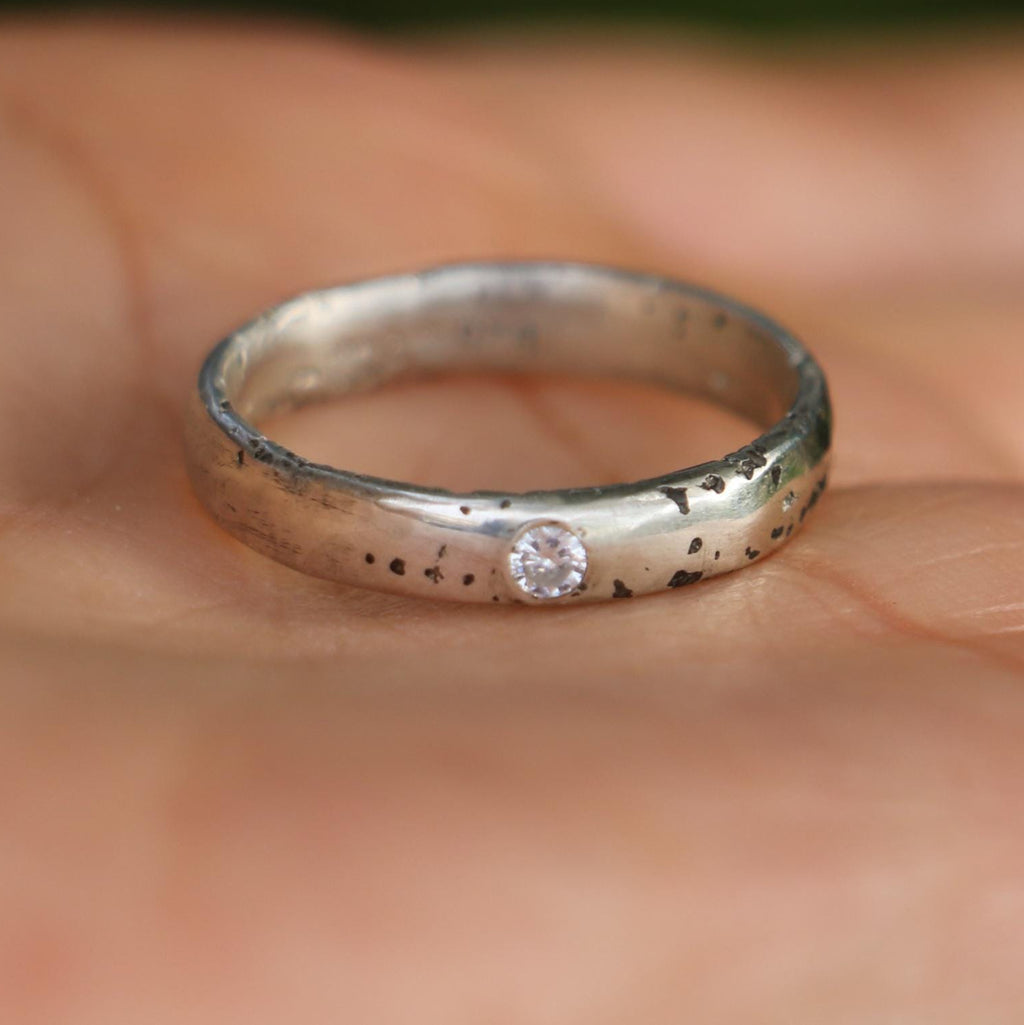Stirling silver ring with moissanite 7US