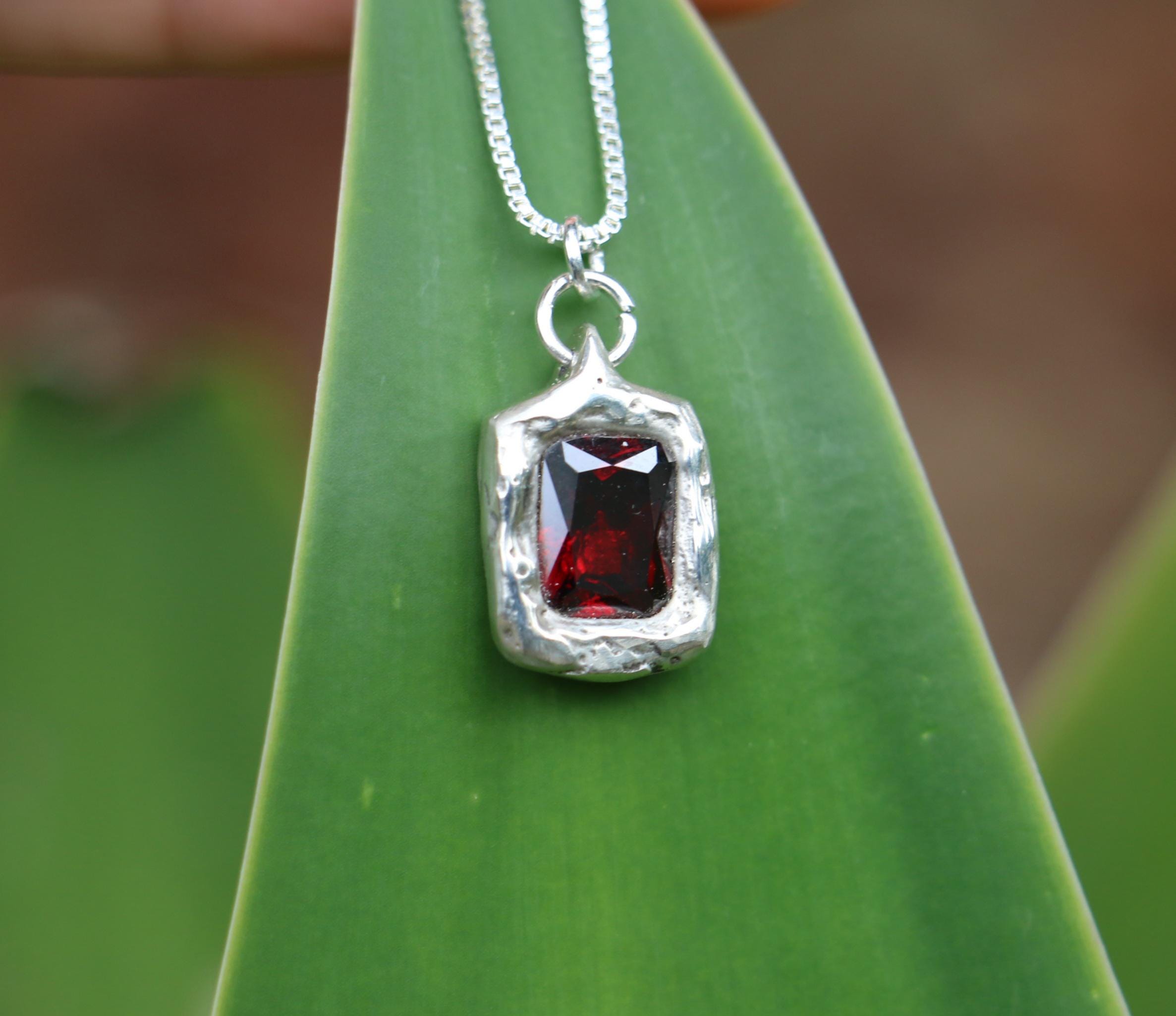 Stirling sillver sandcast garnet pendant necklace handmade
