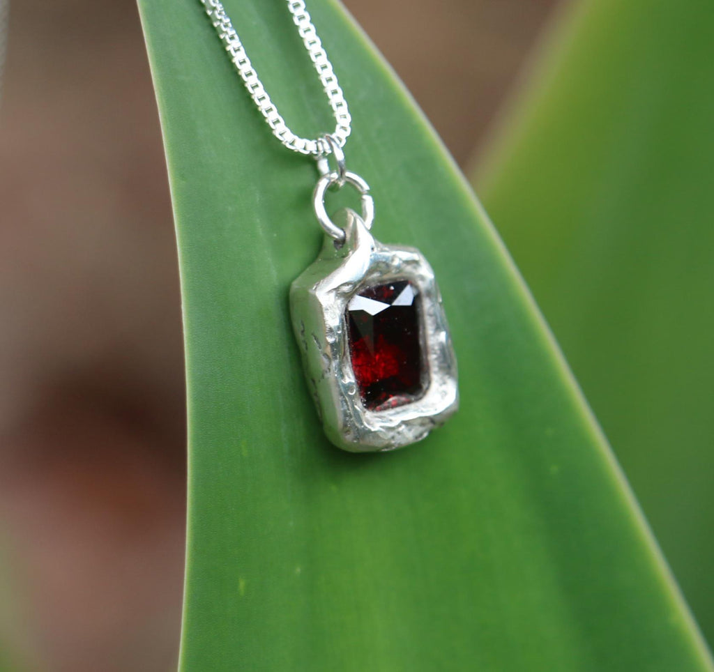 Stirling sillver sandcast garnet pendant necklace handmade
