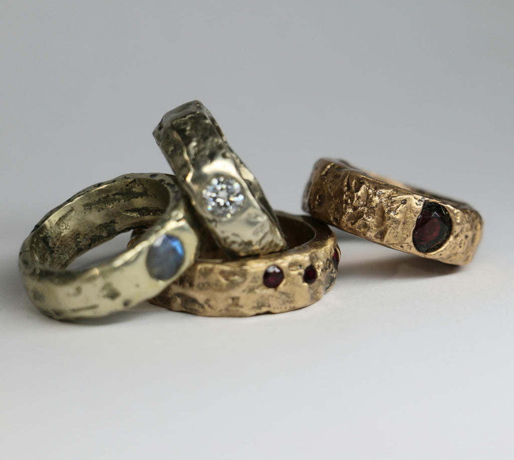 The Nomad Earth ring with gemstone