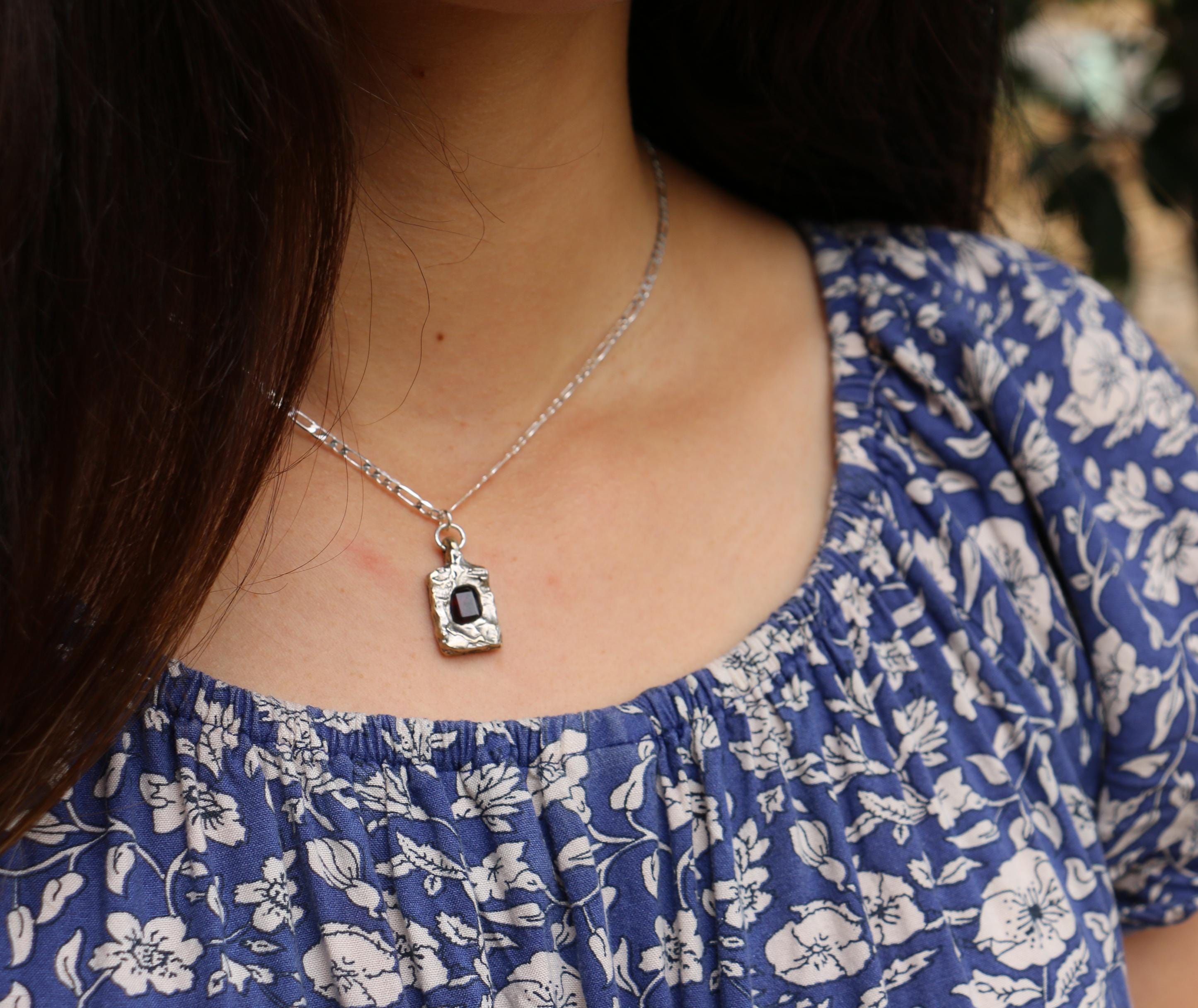 Silver garnet necklace