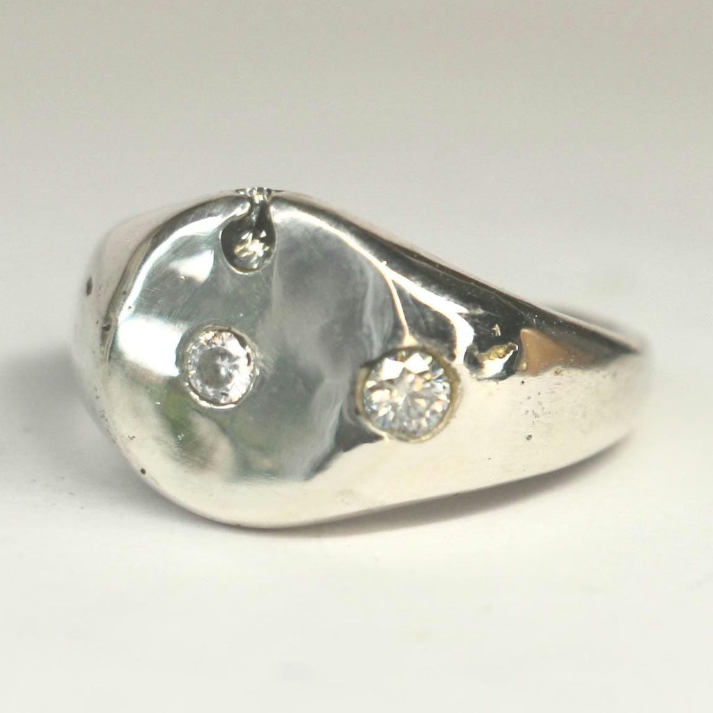 Lunaris Sterling Silver round signet with moissanite