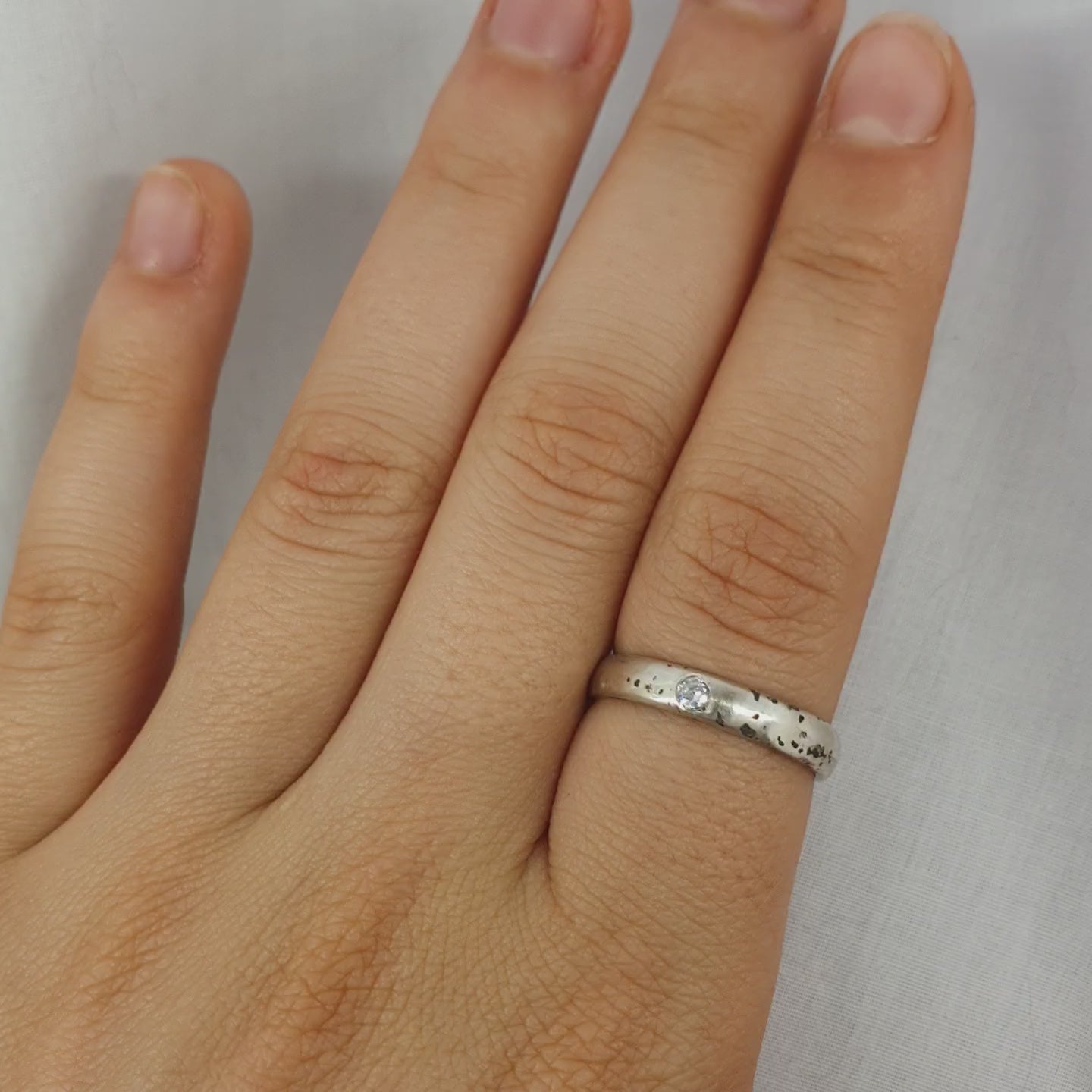 Stirling silver ring with moissanite 7US