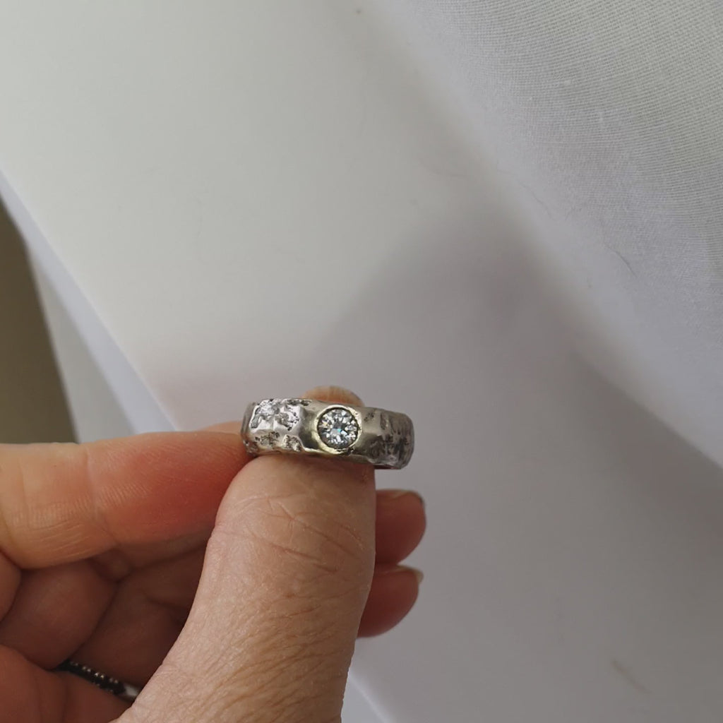 Silver ring with Moissanite size 7.5
