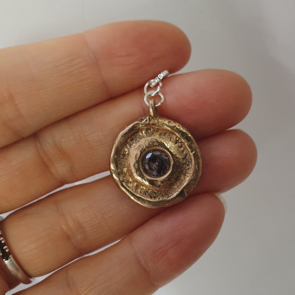 Rose quartz pendant necklace