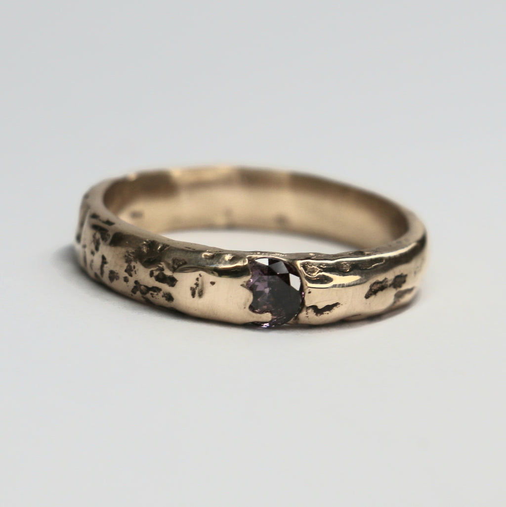 9ct Nomad ring 5mm band with gemstone