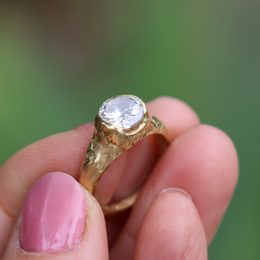 Dune sandcast ring 9ct gold