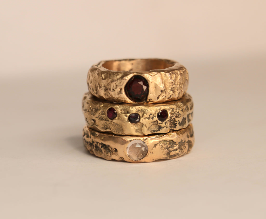 The Nomad Earth ring with gemstone