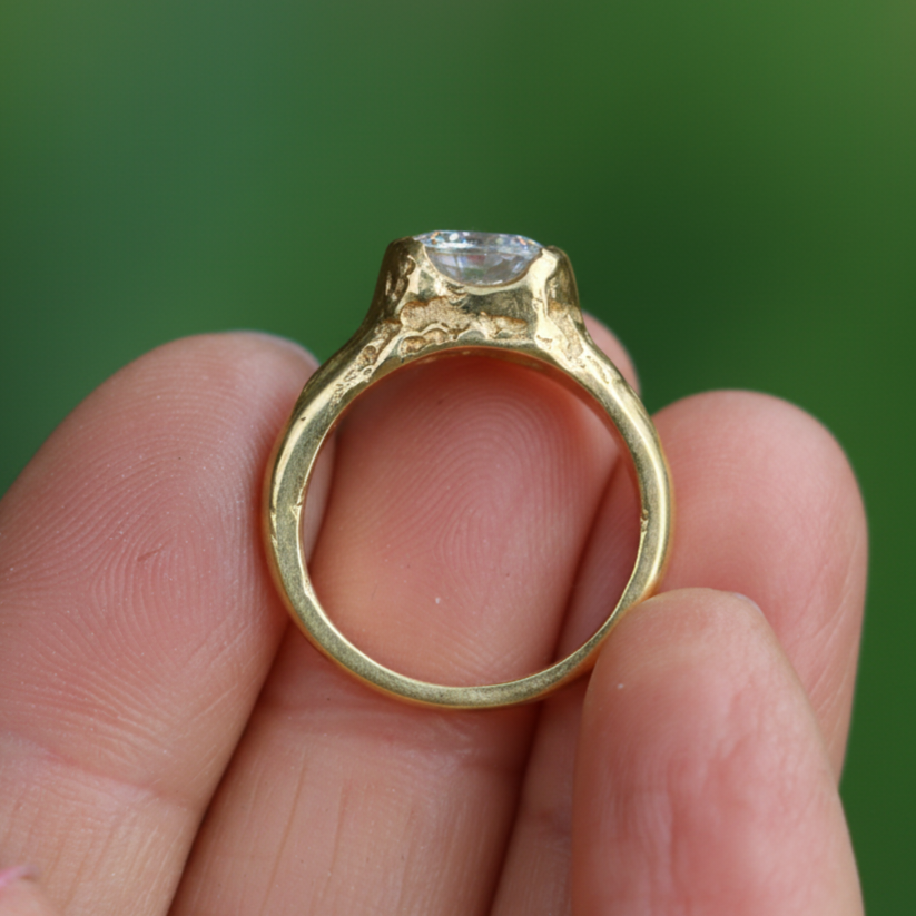 Dune sandcast ring 9ct gold