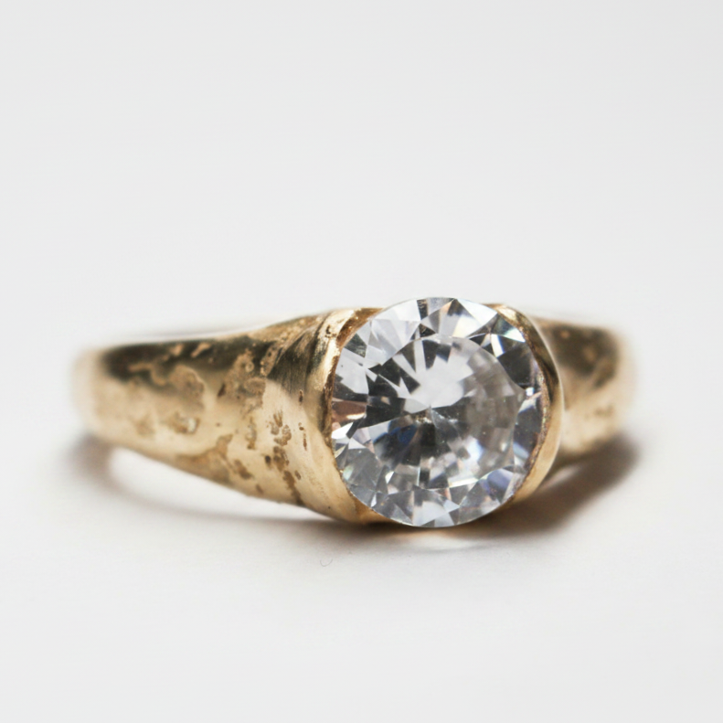 Dune sandcast ring 9ct gold