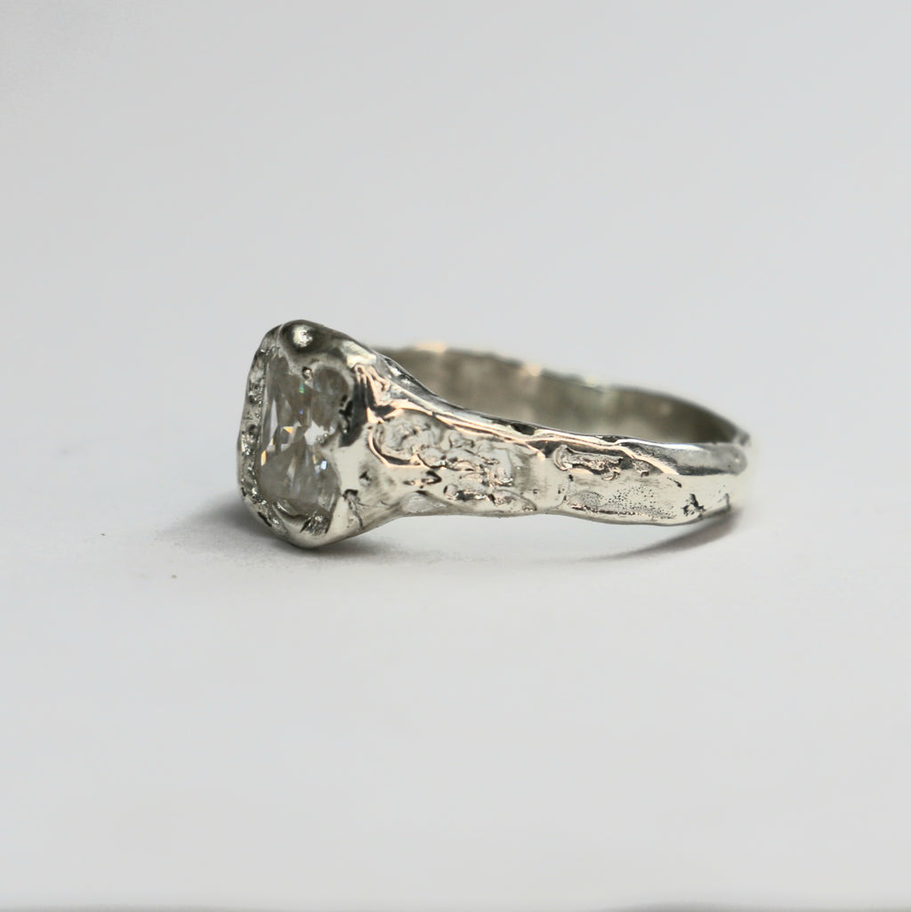 Beloved silver organic ring 2ct Moissanite size 6