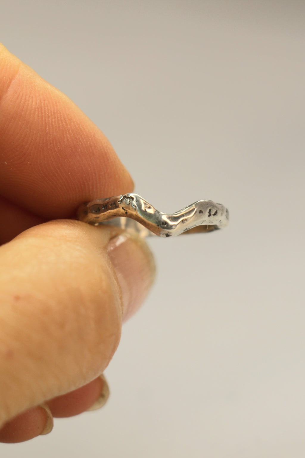 'V' contour ring organic silver or gold