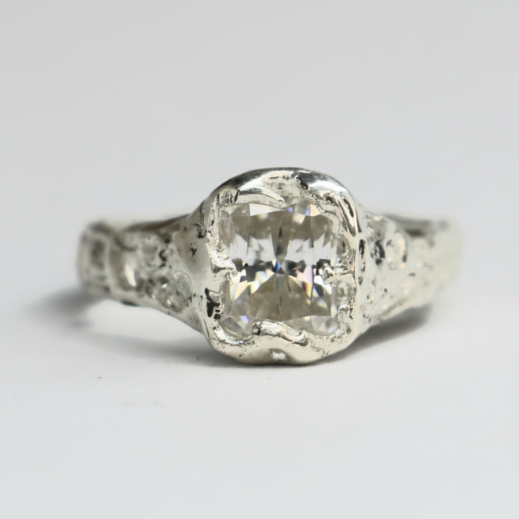 Beloved silver organic ring 2ct Moissanite size 6
