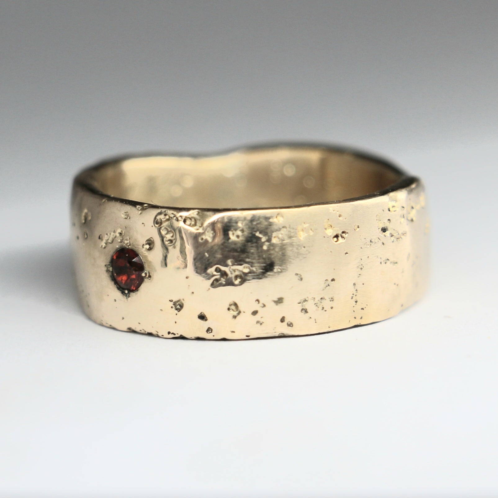 Halo ring with garnet Size 10.5 9mm band