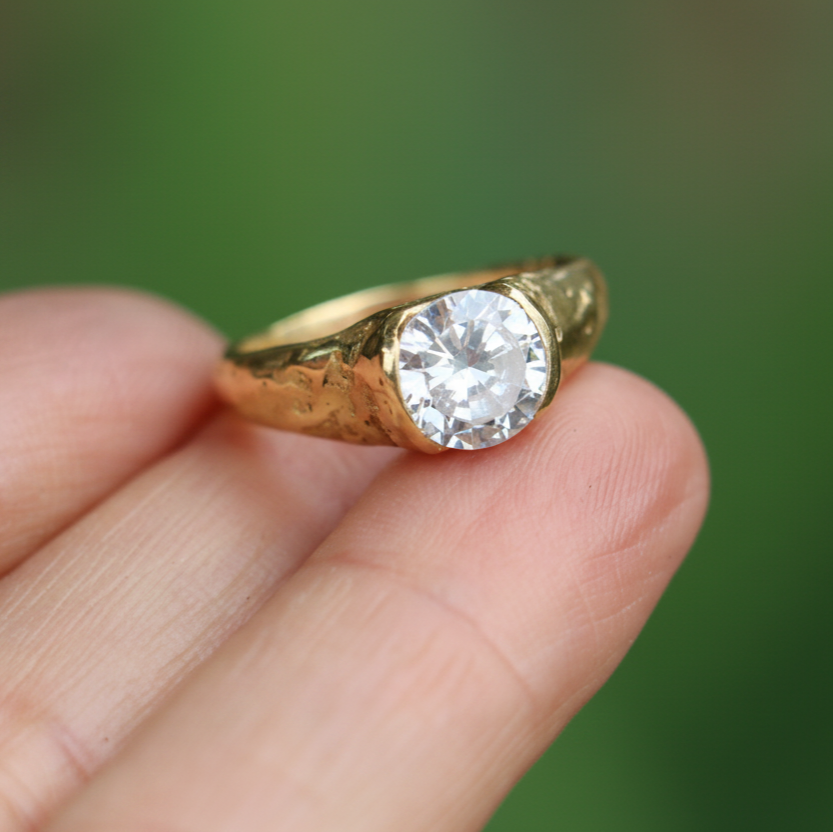 Dune sandcast ring 9ct gold