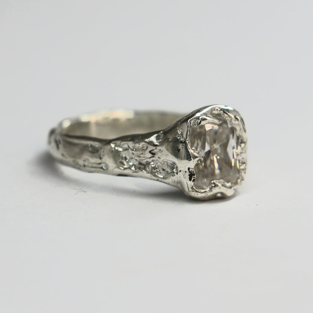 Beloved silver organic ring 2ct Moissanite size 6
