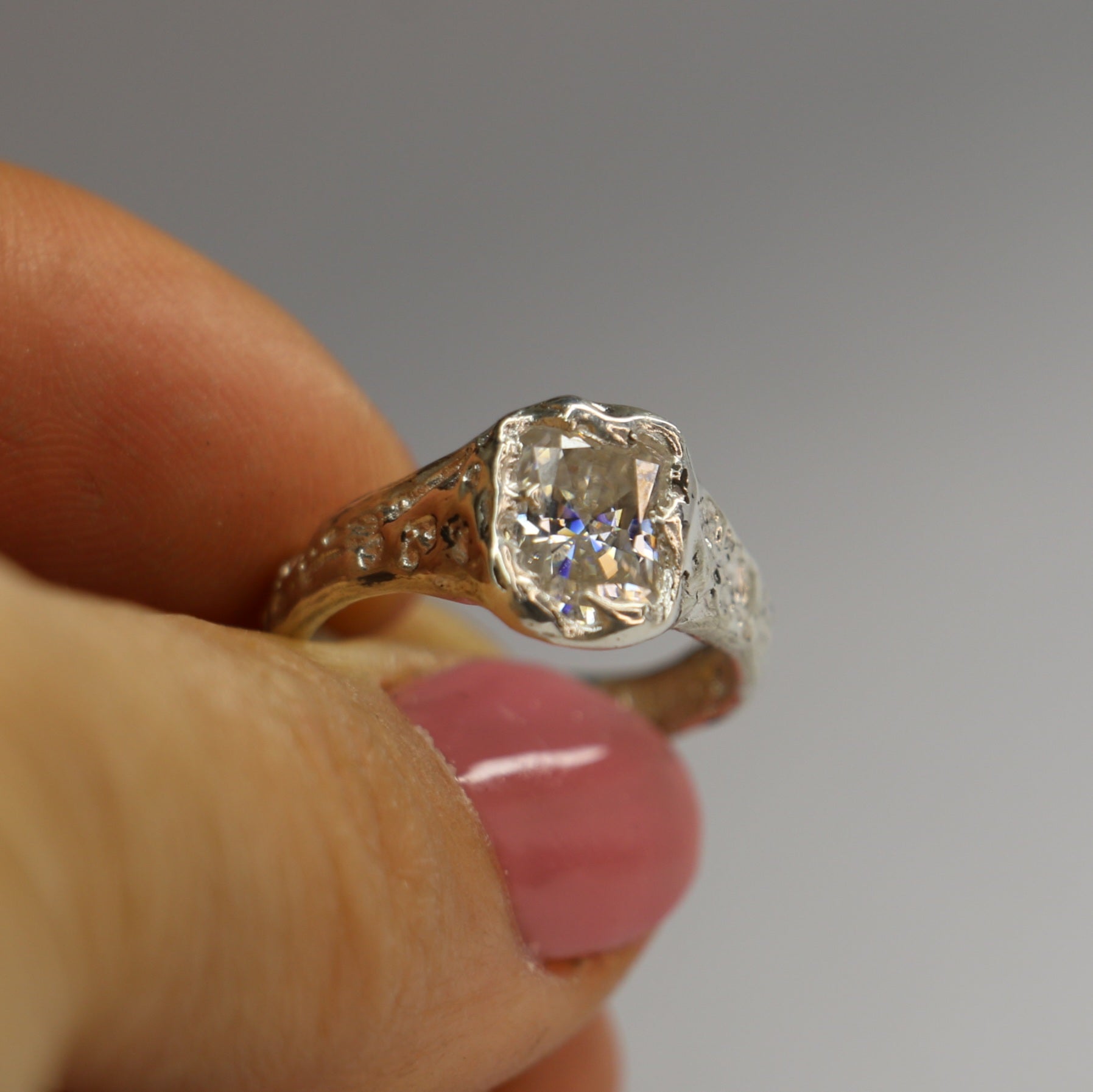 Beloved silver organic ring 2ct Moissanite size 6